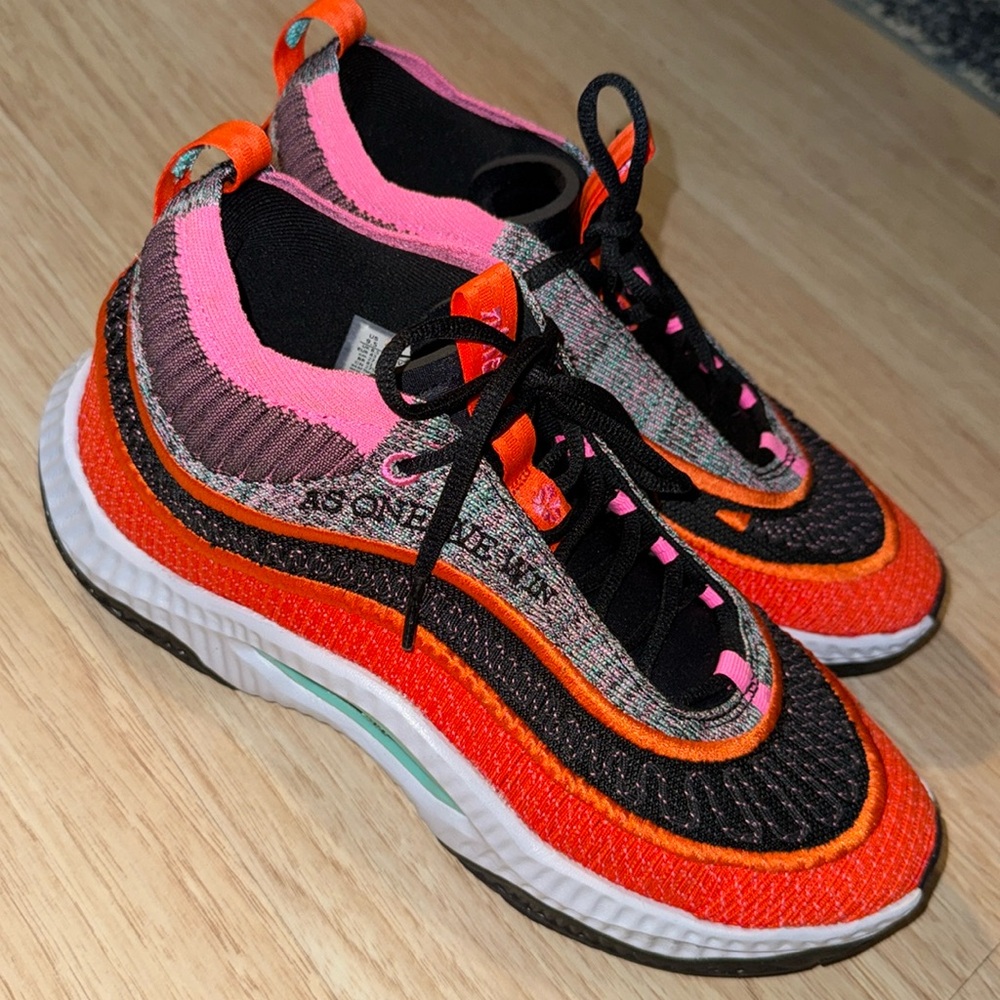 Nike Cosmic Unity 3 
Black/Sail/Pink
Men Size 9.5